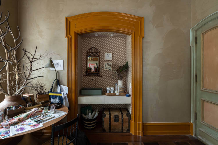 Room with colorful arch.