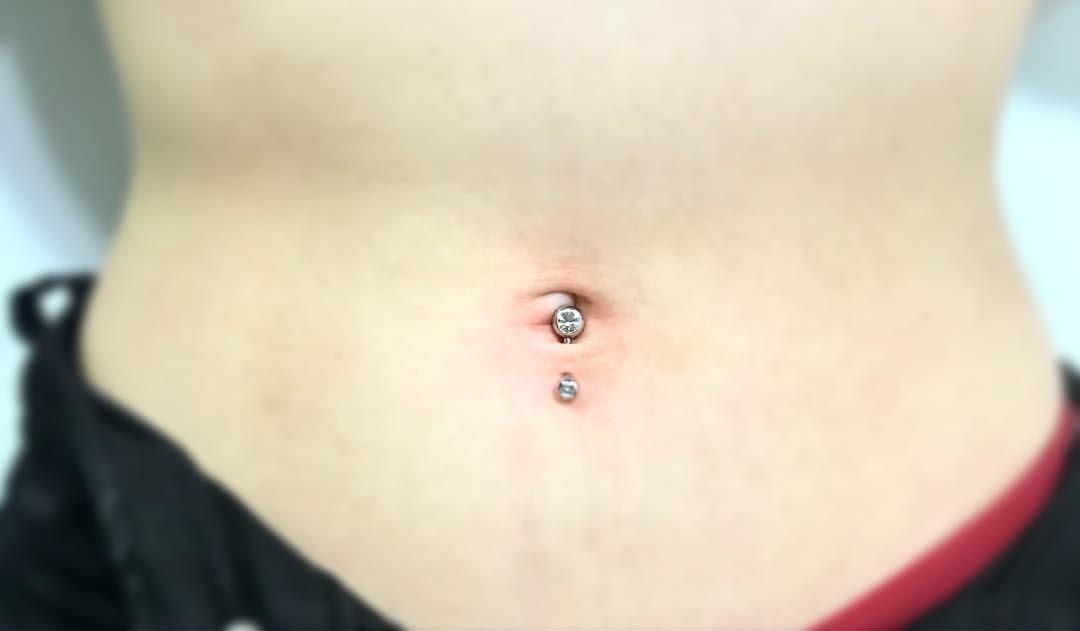 Is navel piercing dangerous?  It hurts?  All you need to know