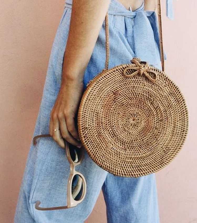 Straw bags are one of the summer 2019 fashion trends