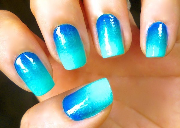 Blue gradient nail art 2015