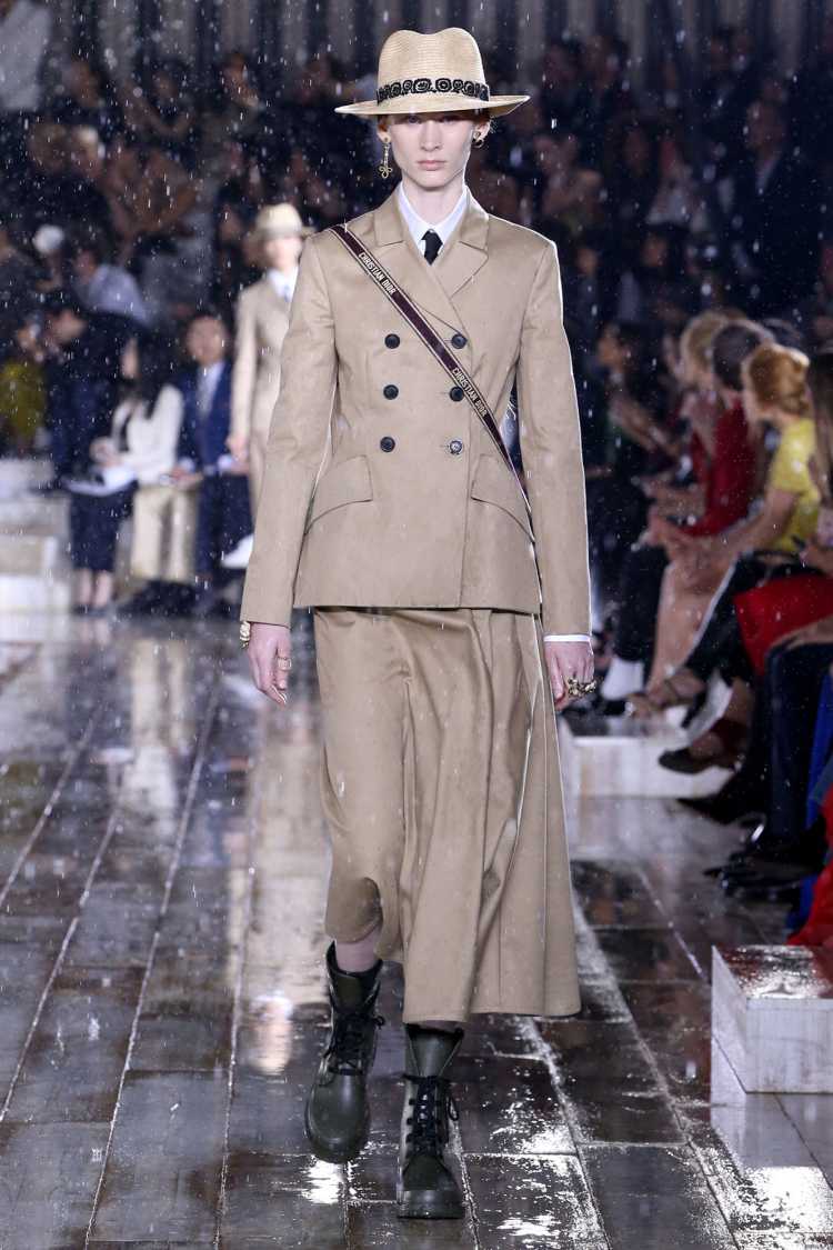 Adaptación entre las tendencias Dior Crucero 2019