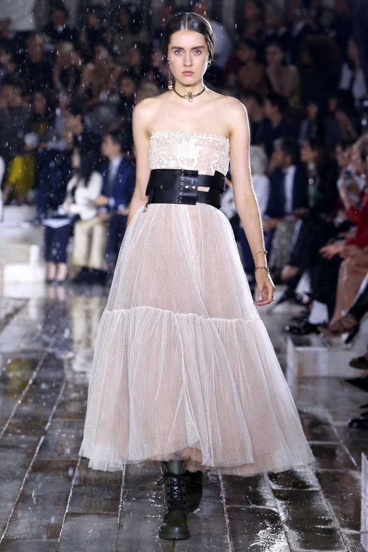 Dior apuesta por el encaje para 2019