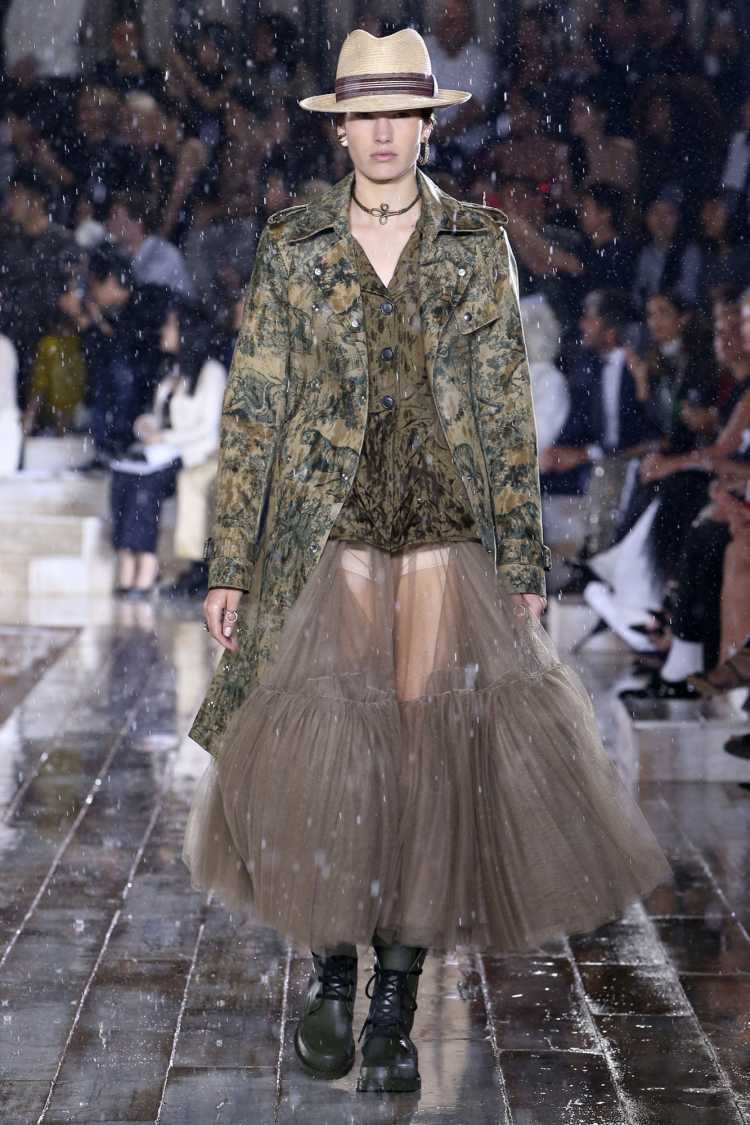 El encaje es tendencia de moda 2019 según Dior