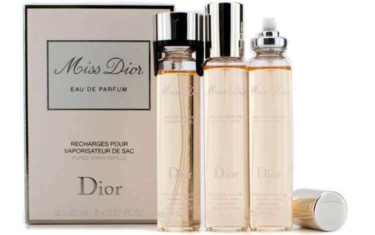 Purse Spray Miss Dior (Dior) is a perfect perfume to carry in your bag