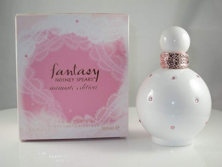 Fantasy Initimate Edition is one of the floral perfumes that make women feel powerful