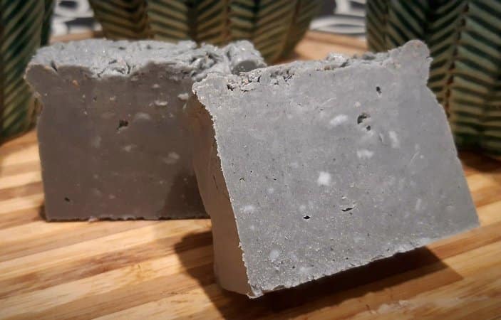Clay soap: How to use, benefits, how to make it at home