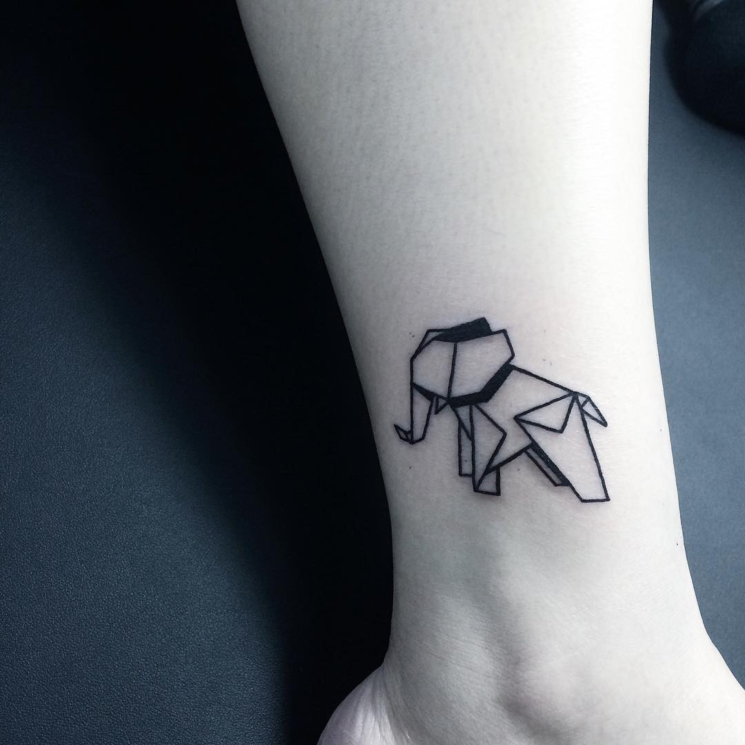 What is geometric tattoo?  60 inspirations that you will love