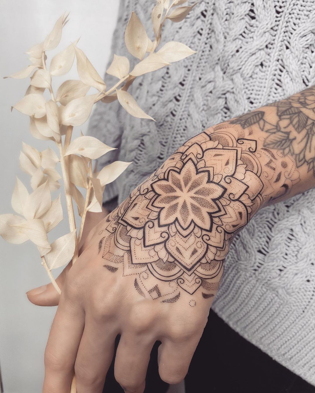 Pointillism tattoo: 70 delicate inspirations to inspire you