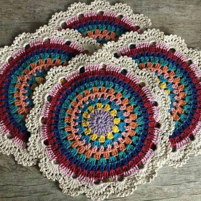 sous plat au crochet