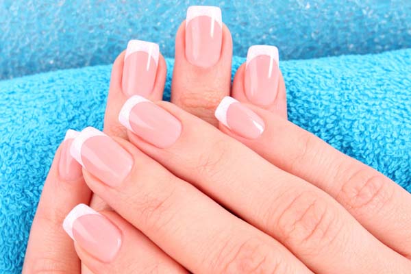 Learn how to put together a nail kit