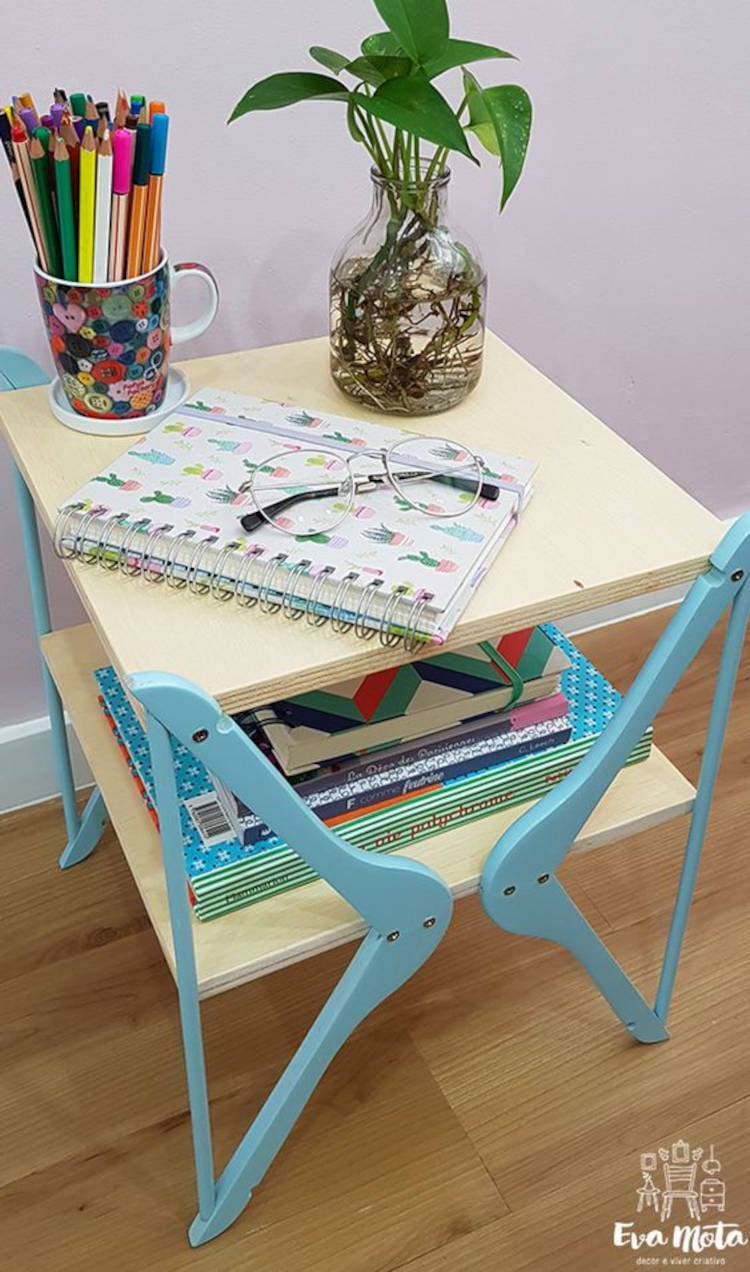 Blue hangers provide support for the table.