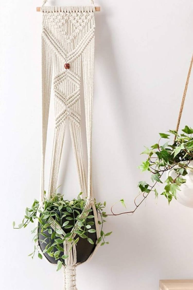 Macramé para planta de hilo.