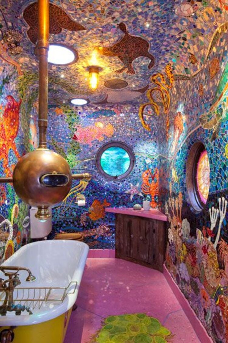 Amazing themed bathrooms.