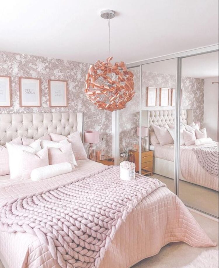 Pink in bedroom decor.