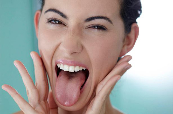 Scrape your tongue to improve health