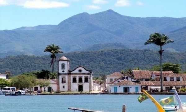 Traveling Alone to Paraty