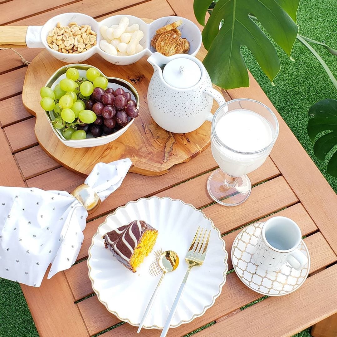 Image of romantic breakfast table set