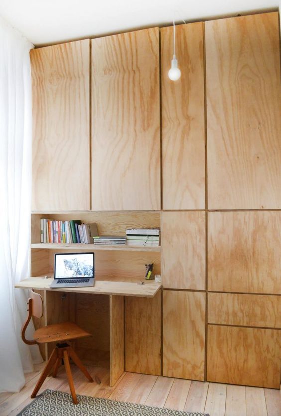 Table de bureau pliable.