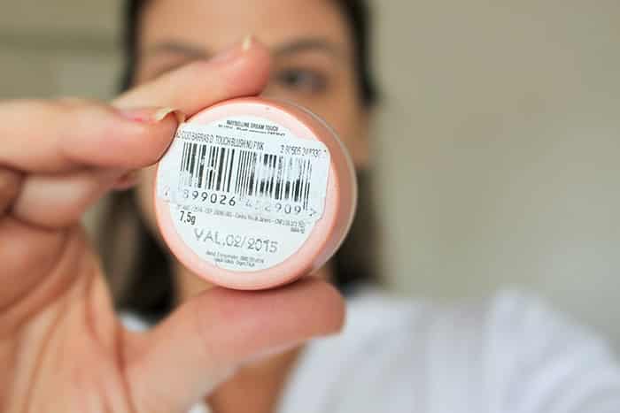 Using expired makeup: is it bad?  Know the risks and how to proceed