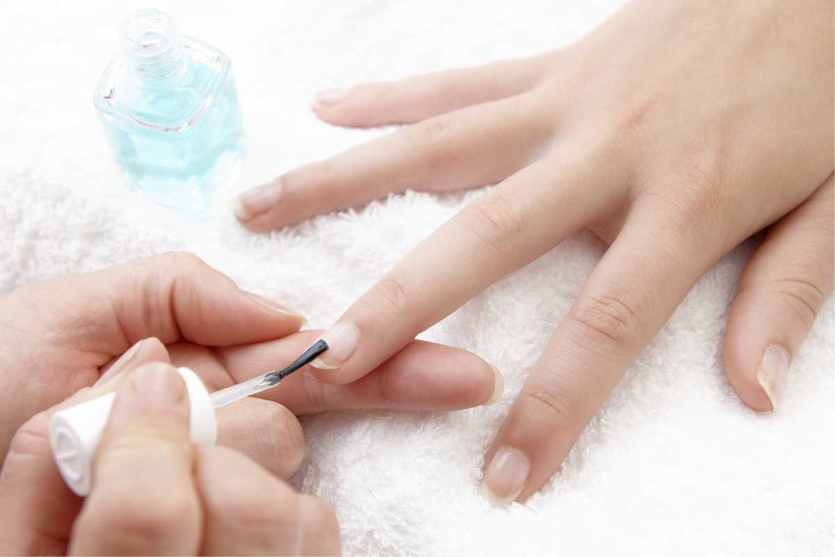 Homemade recipes to treat weak and brittle nails