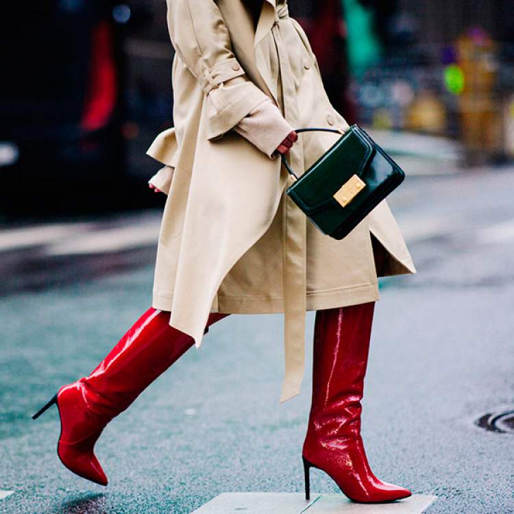 Red boots will be popular in winter 2018