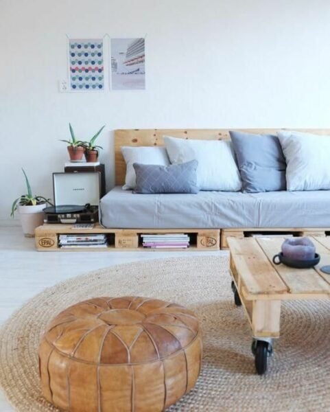 Low pallet sofa.