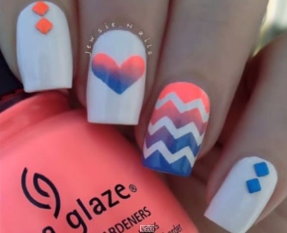 Gradient zigzag nail art