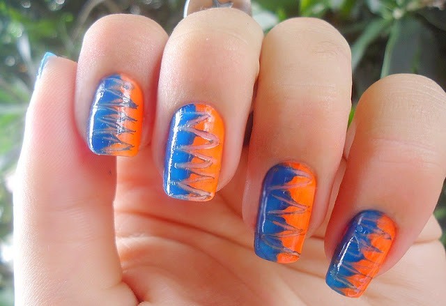 Zigzag nail art with a toothpick