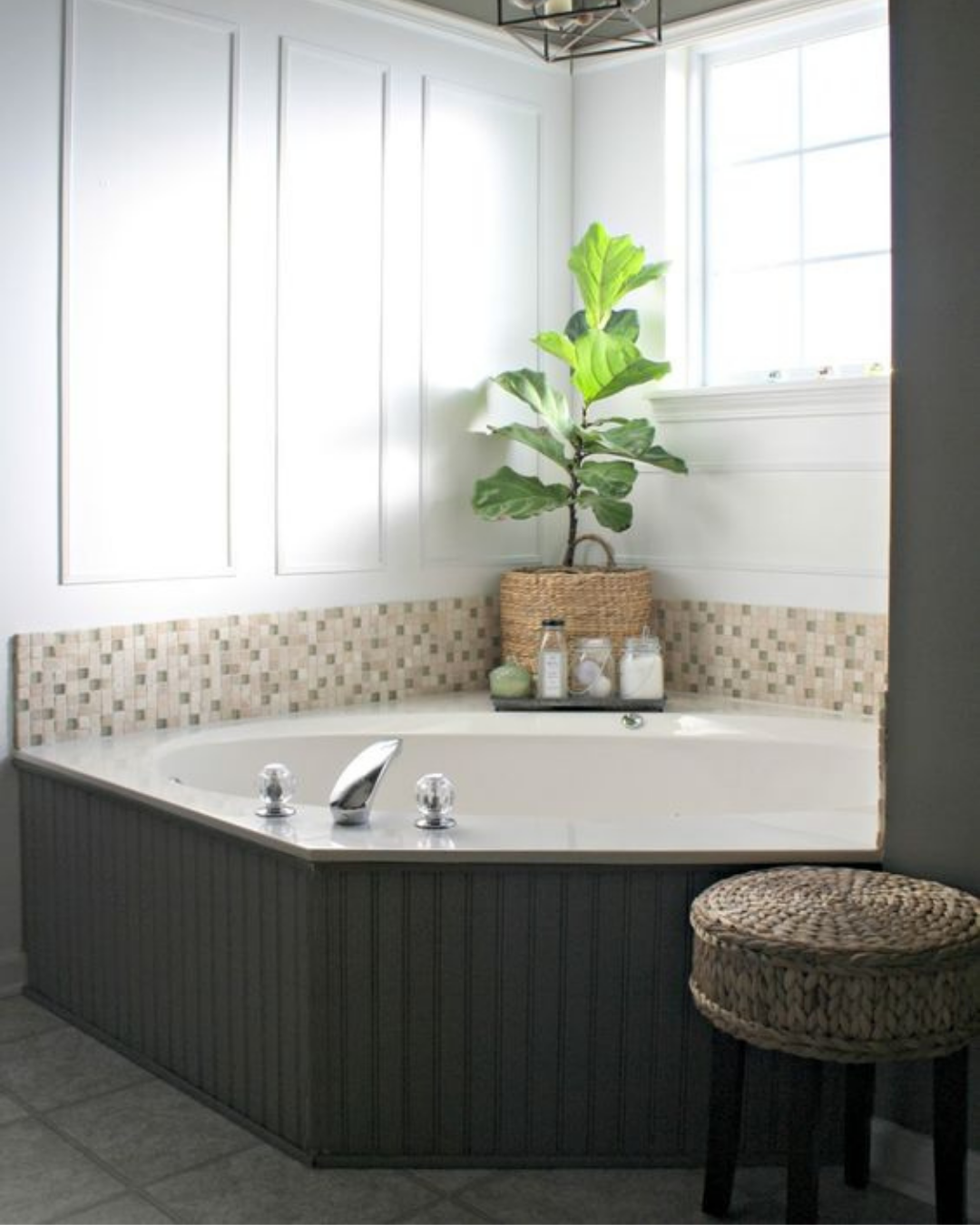 Bathtub types: corner bathtub