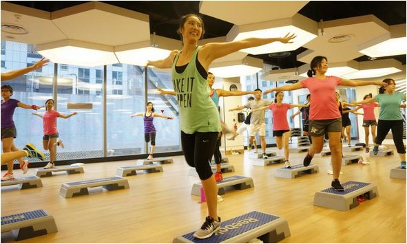 Zumba step among the classes that lose the most weight