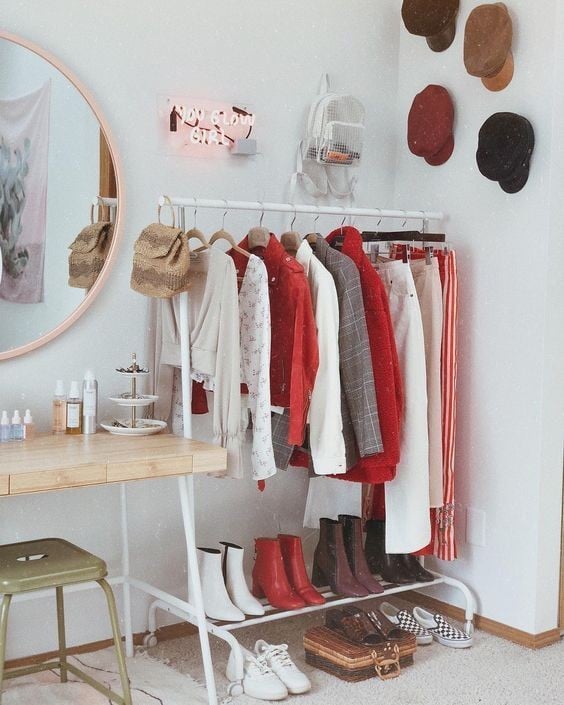 Mini closet