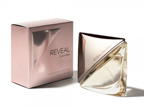 Reveal, by Calvin Klein offers a woody tone and is one of the best women's perfumes launched in 2014