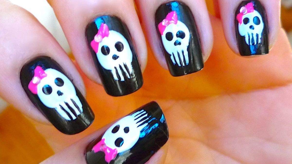 Skull nails - Beauty and Fashion Website