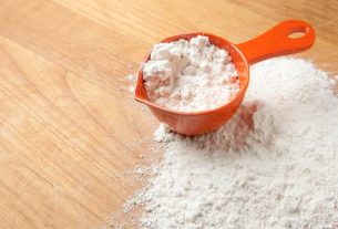 How to moisturize cornstarch?  7 recipes for soft hair