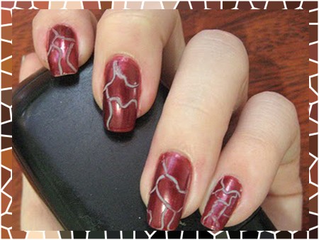 Nail Art: colorful cracked nails