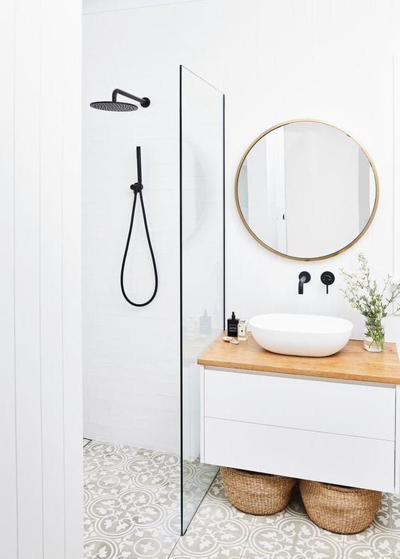 Bathroom with minimalist decor