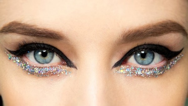 Tips for using glitter makeup