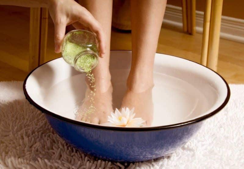 How to do a foot bath?  Home methods and benefits for the body