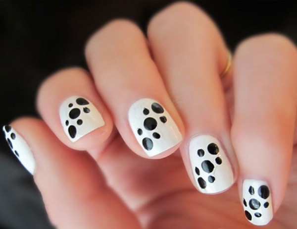 Nail Art with dog paws