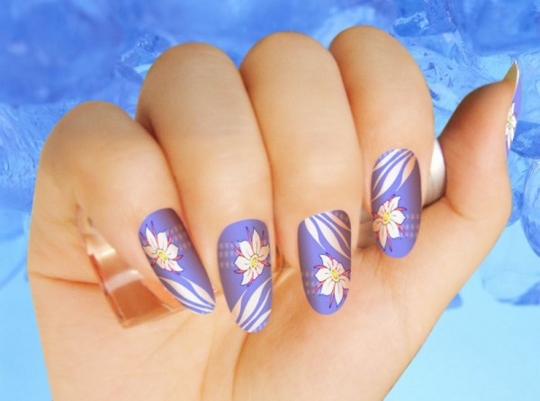 nail model decorated with adhesive