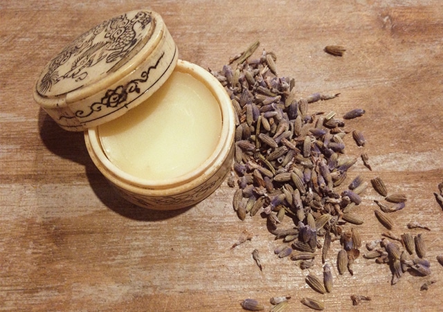 How to make solid perfume