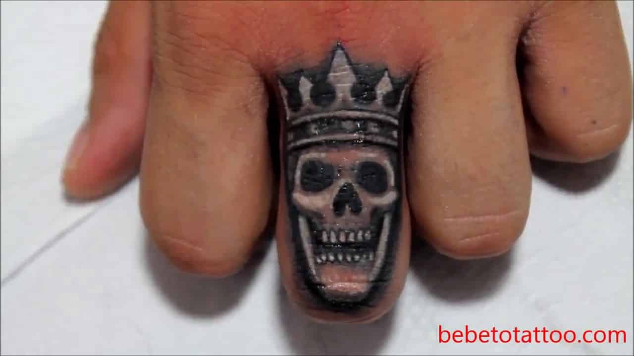 Finger tattoos: check out 100 ideas for inspiration