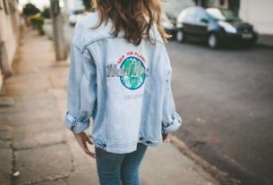 Oversized denim jacket - Origin of the piece, trend + look inspirations