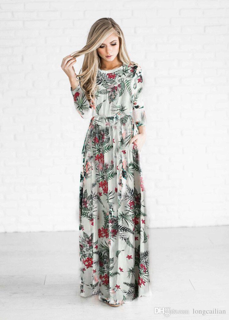 Maxi dresses: tips on how to combine the trendy piece + inspiration