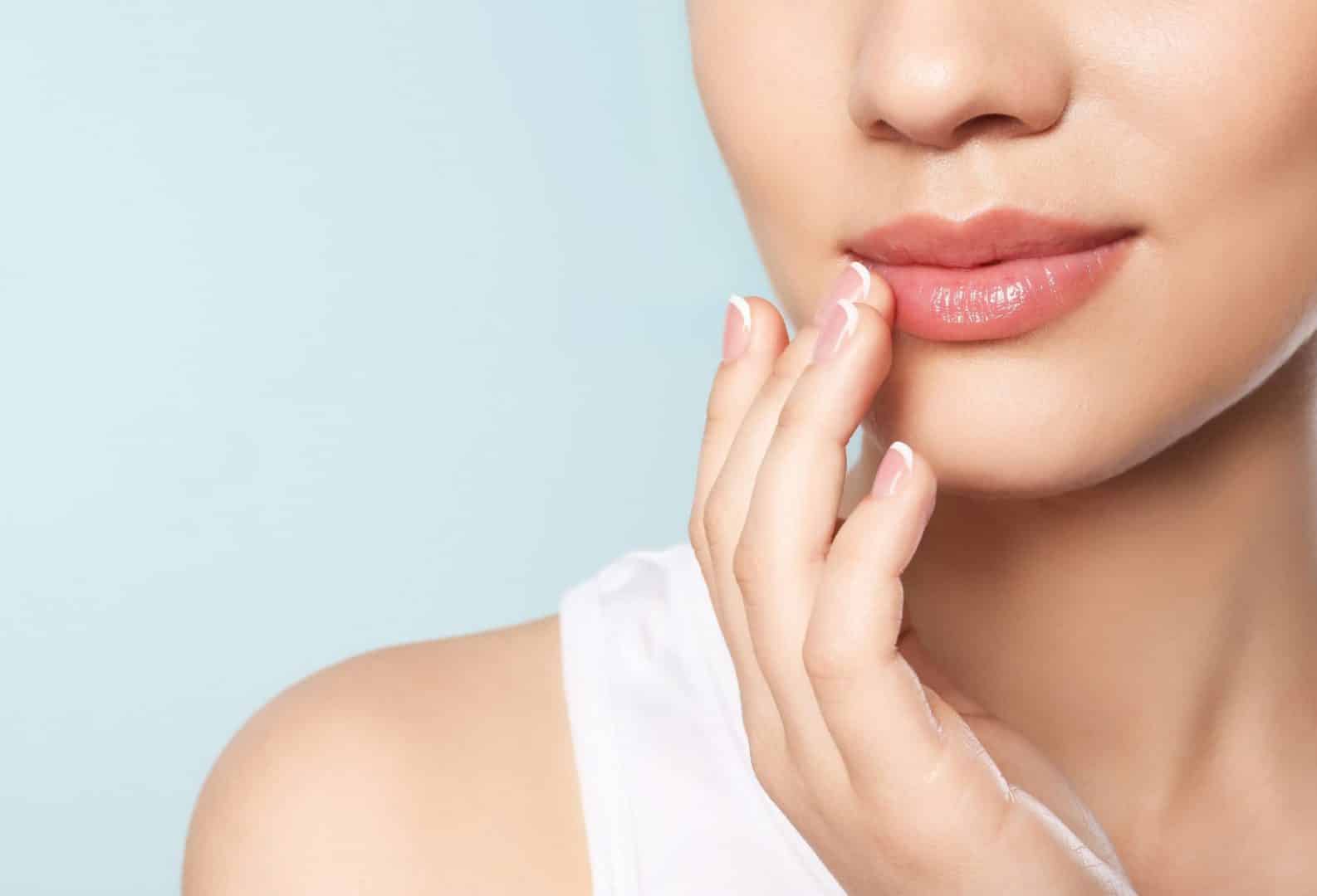 How to moisturize your lips - Tips for taking care of lip health