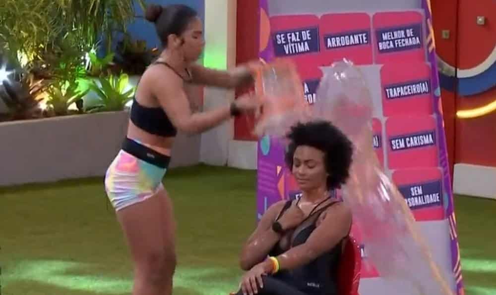 Maria é expulsa do BBB 22 após bater balde na cabeça de Natália