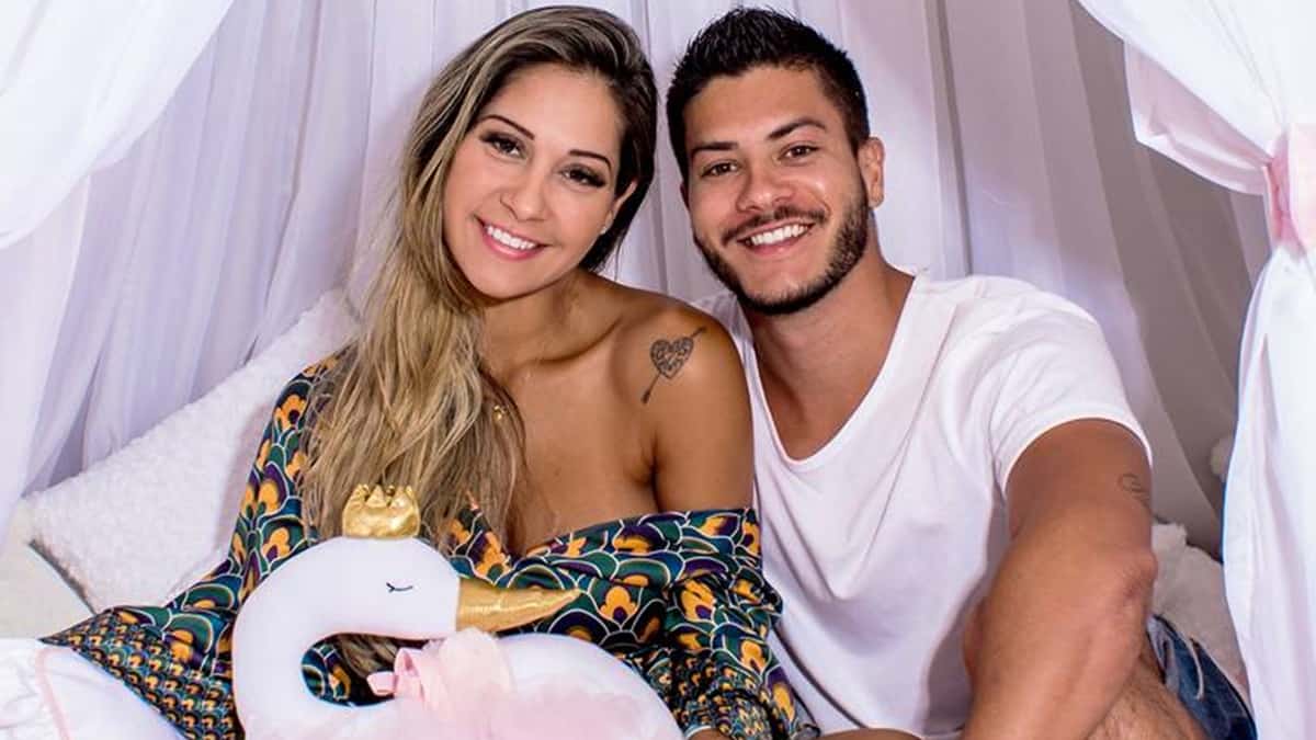 Maíra muda discurso e incentiva "comilança" de Arthur, no BBB 22