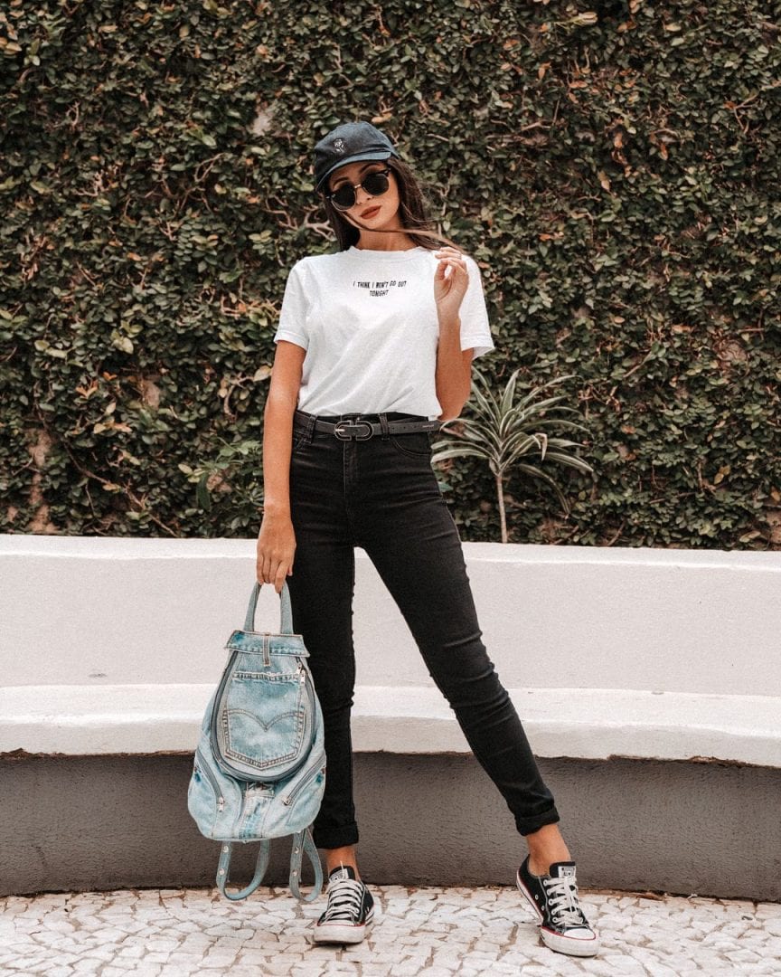 Looks with a white t-shirt - create incredible combinations with the piece