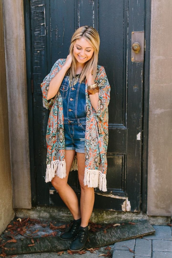 Women's Kimono - Origin of the piece, how to wear it + looks to get inspired