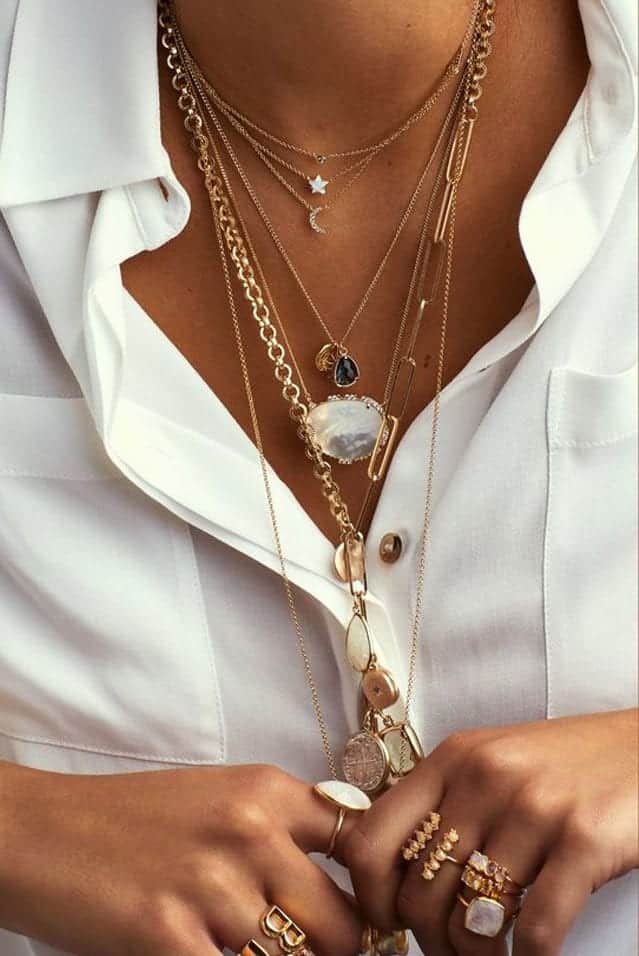 Chains - tips on how to wear this trend